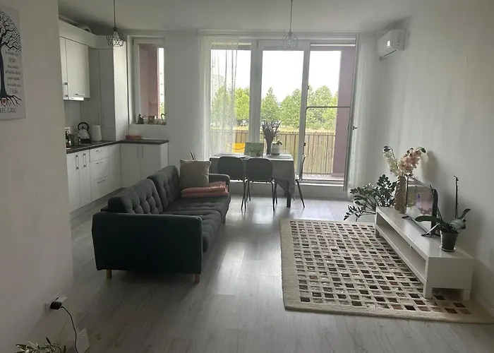 Art One * Bükreş